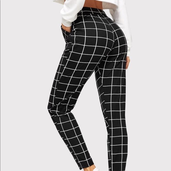 Elastic Waist Black Slant Pocket Grid Pants - Picture 4 of 10